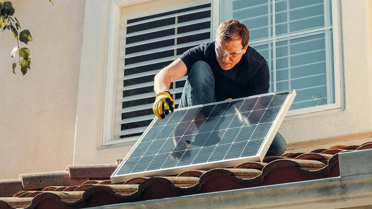 installation of complete solar system rooftop